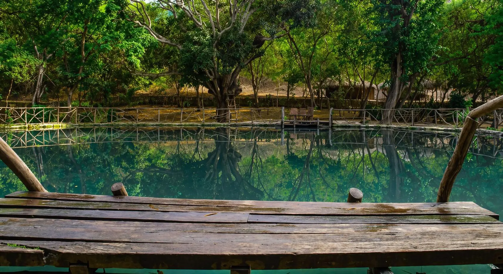 Laguna de Agua Blanca en el Parque Nacional Machalilla